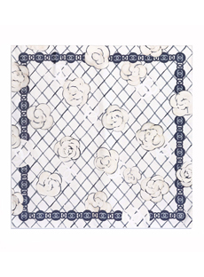 21-CmlaCCSilkScarf-GryWht-1-312